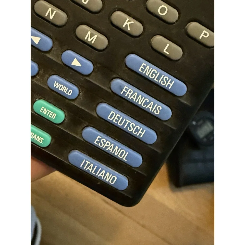 Micronta LCD Five Languages 63-683A Radio Shack and calculator, NEEDS BATTERY